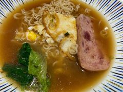 餐肉煎蛋出前一丁-龙记香港茶餐厅(久光百货店)