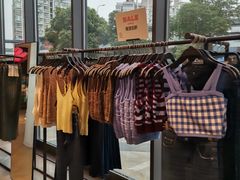 -URBAN REVIVO(上海中庚漫游城店)