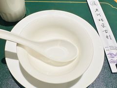 餐具摆设-老阿妈蒙古村·蒙古包·草原文化·歌舞表演(老君堂店)