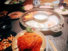 牛油骨汤鸳鸯锅-味舵主重庆火锅(邓尉路店)