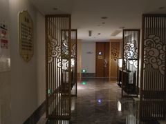 -新盈光·云会所(百丈东路店)
