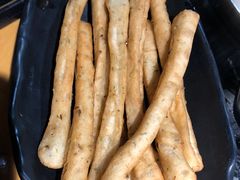 茴香小油条-洪氏嗨捞·广东猪肚鸡·椰子鸡火锅(西咸万象城店)