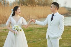 -雪中彩影婚纱摄影·微光艺术中心