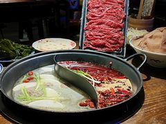 牛肉丸鸳鸯锅-萍姐火锅·公路夜市(打浦桥日月光店)