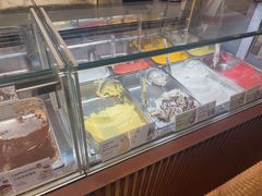 -VENCHI 闻绮(上海佛罗伦萨小镇店)