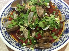 花甲-爆炸头阿姨小四川正宗川味小吃(无任何分店)