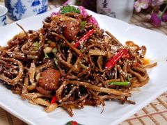 野菌炒肉-龙翔山庄雷鸡肉(青城后山泰安古镇店)