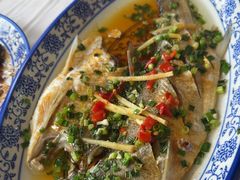 清蒸白水鱼-邱记私房菜·十八年本地菜