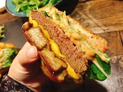 -HIGH FIVE哈福手工汉堡(桂林路店)