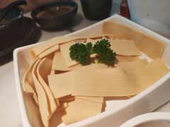 -左庭右院鲜牛肉火锅(浦江欢乐颂店)