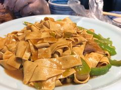 -95号酱骨·一块豆腐(展春园西路店)