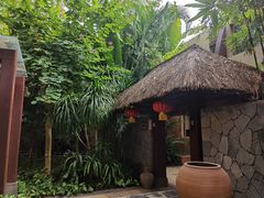 -三亚湾海居铂尔曼度假酒店