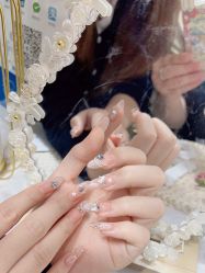 -尤米一站式美甲美睫