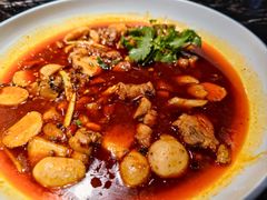 芋艿烧鸡爪-川流不息·地道川菜·小龙虾(新松江路店)