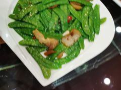 砂锅荷兰豆-刘胖子家常菜·蹄花焖藕(中南店)