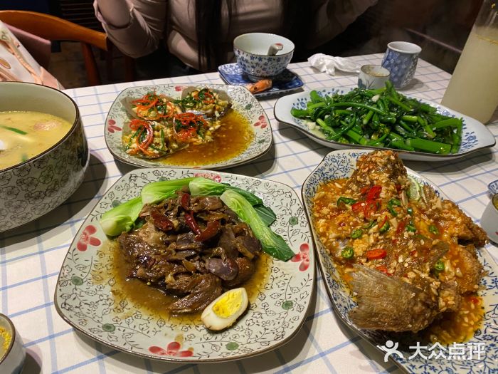 在湖边私厨小馆图片