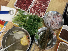 -杨老板·海鲜集市火锅·鲜切牛肉(中防万宝店)