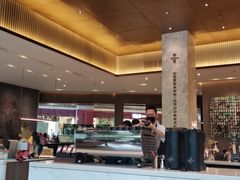 大堂-星巴克臻选(深圳龙华红山天虹店)