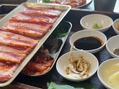 -围炉肉舍•炭烤活鳗•丹东海鲜烤肉(步行街店)