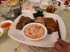 -龙悦湾酒家·八阵鱼生·渔人码头店