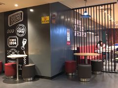 大堂-汉堡王(西直门凯德MALL店)