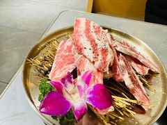 -围炉肉舍•炭烤活鳗•丹东海鲜烤肉(步行街店)
