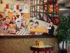 大堂-广信牛奶甜品世家(台东店)
