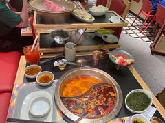 -廖掌柜·重庆鲜货火锅(上海首店)