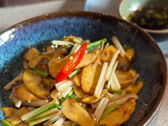 -半山腰·云南菜(侨福芳草地店)