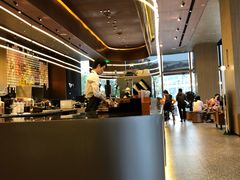 -星巴克臻选(上海虹桥新天地三店)
