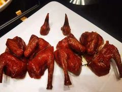 脆皮乳鸽-新荣记(南京西路店)