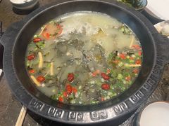 -景明轩•养生酸汤鱼火锅 云贵鲜菌 现舂野果酸汤(王寨小区店)