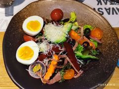 托斯卡尼蔬菜沙拉配酸奶芒果汁-原石牛扒·约会餐厅(龙城万科里店)