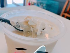 -志龙皇冠吃货椰子铺