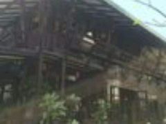 -Dash Teak House
