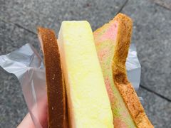 面包夹榴莲雪糕-詹爷爷乌节路街头冰淇淋