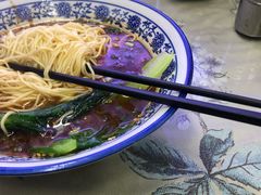 -渝之汇牛肉豌杂面