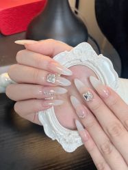 -芊屿芊浔美甲
