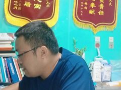 -天使宠物医院·犬猫分诊(彩虹店)