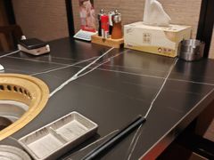 -山川小町·极番烧肉(新地假日广场店)
