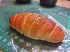 -天井·丑面包搭咖啡