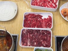-杨老板·海鲜集市火锅·鲜切牛肉(中防万宝店)
