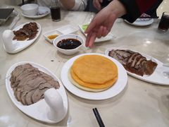 -大鸭梨烤鸭店(金顶街店)