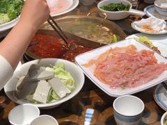 -小天鹅火锅·一线江景洪鼎旗舰店(洪崖洞店)