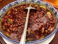 水煮牛肉-东馆和天下特色餐饮(工农店)