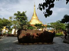 -一寨两国风景区