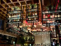 -FOUR PLAY BAR