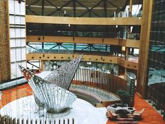 -上海滴水湖皇冠假日酒店