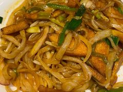 臊子炒面皮-令氏家外家周秦食府(高新店)
