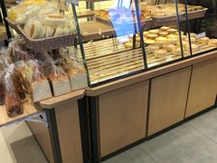 面包甜点陈列柜-山崎面包(苏州中心店)